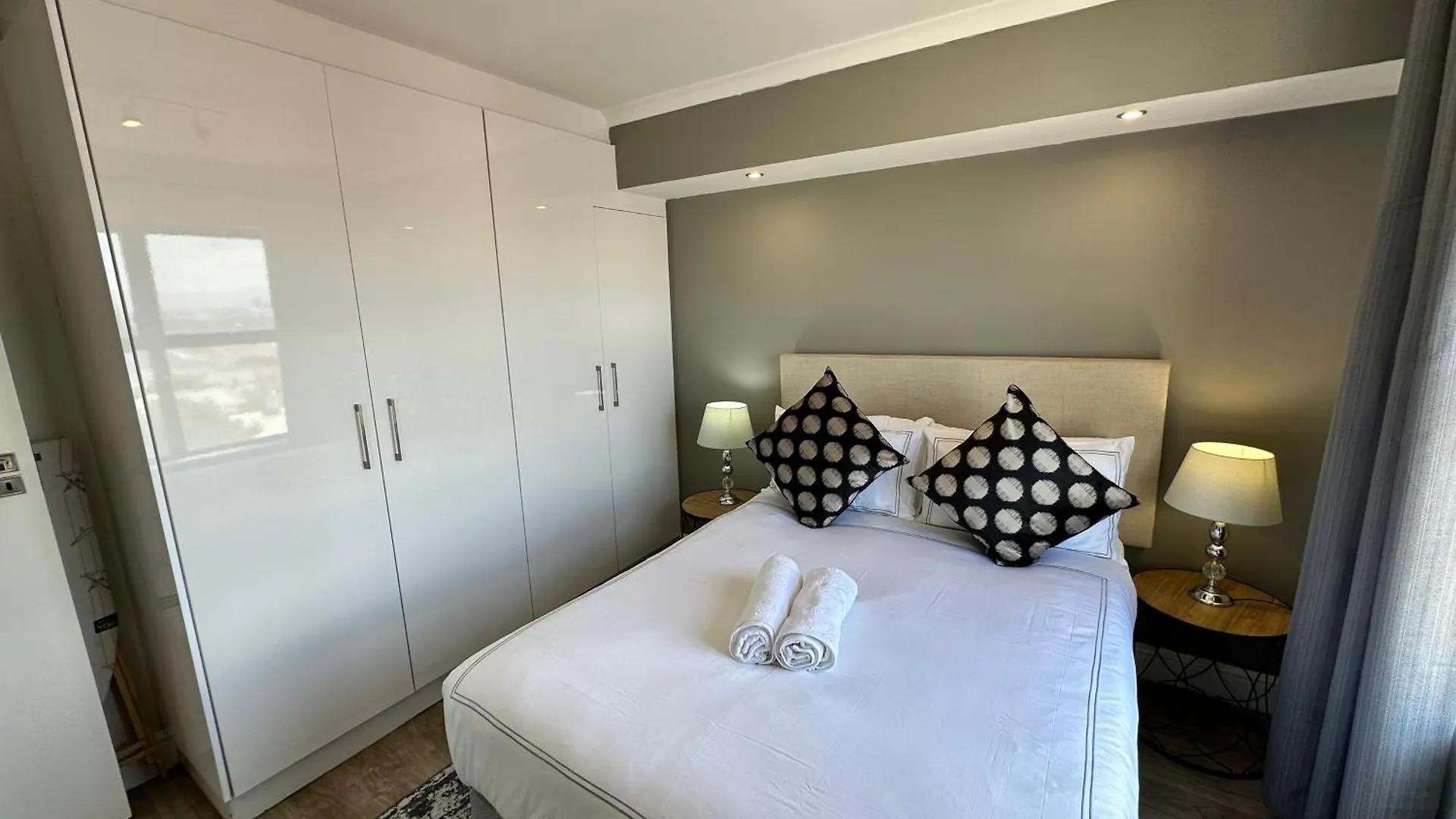 The Paragon 2-Bedroom Apartment Cape Town