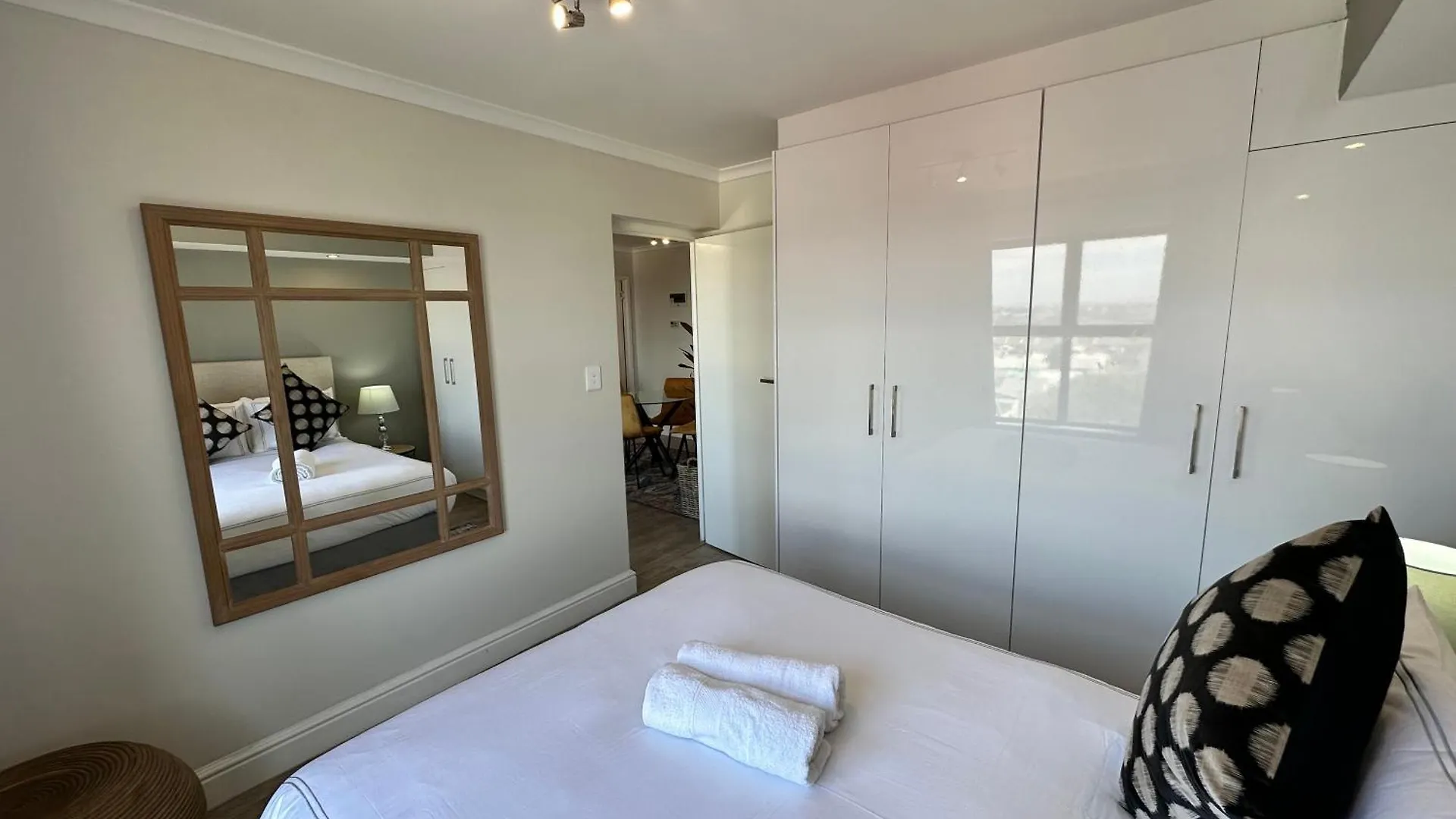 The Paragon 2-Bedroom Apartment Cape Town South Africa